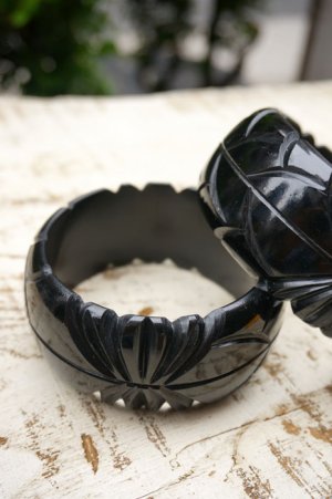 画像3: Genevive thick carved fakelite bangle Black（レトロ ヴィンテージアクセサリー バングル ブラック）
