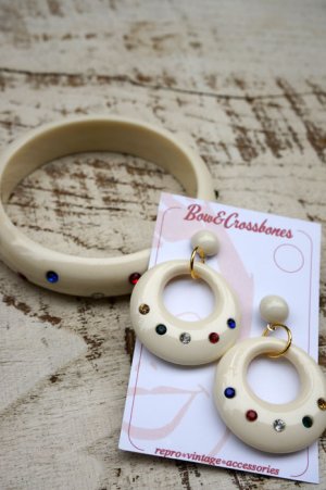 画像4: Vintage Stlye Joan diamanté hoop earrings Ivory Multi　（レトロ ヴィンテージ アクセサリー・フープピアス アイボリー）